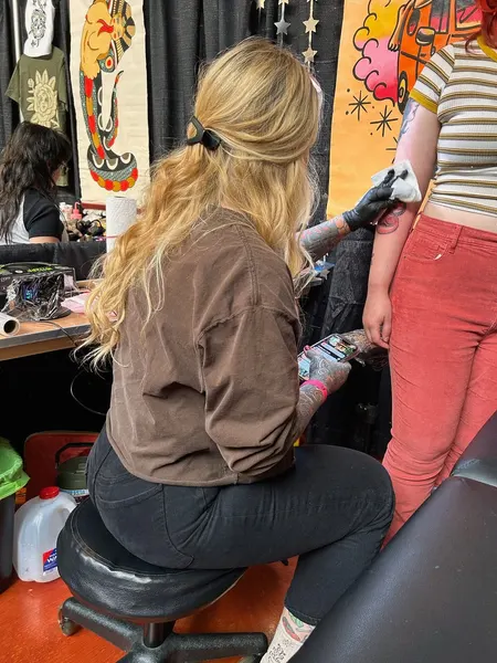lindseebeetattoo