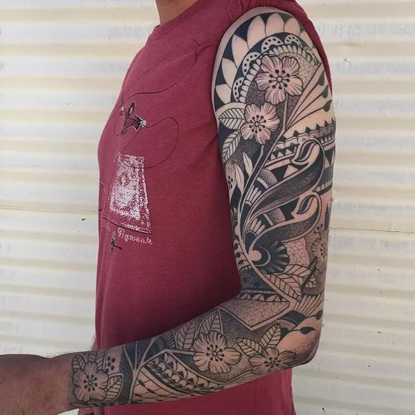 Full Circle Tattoo