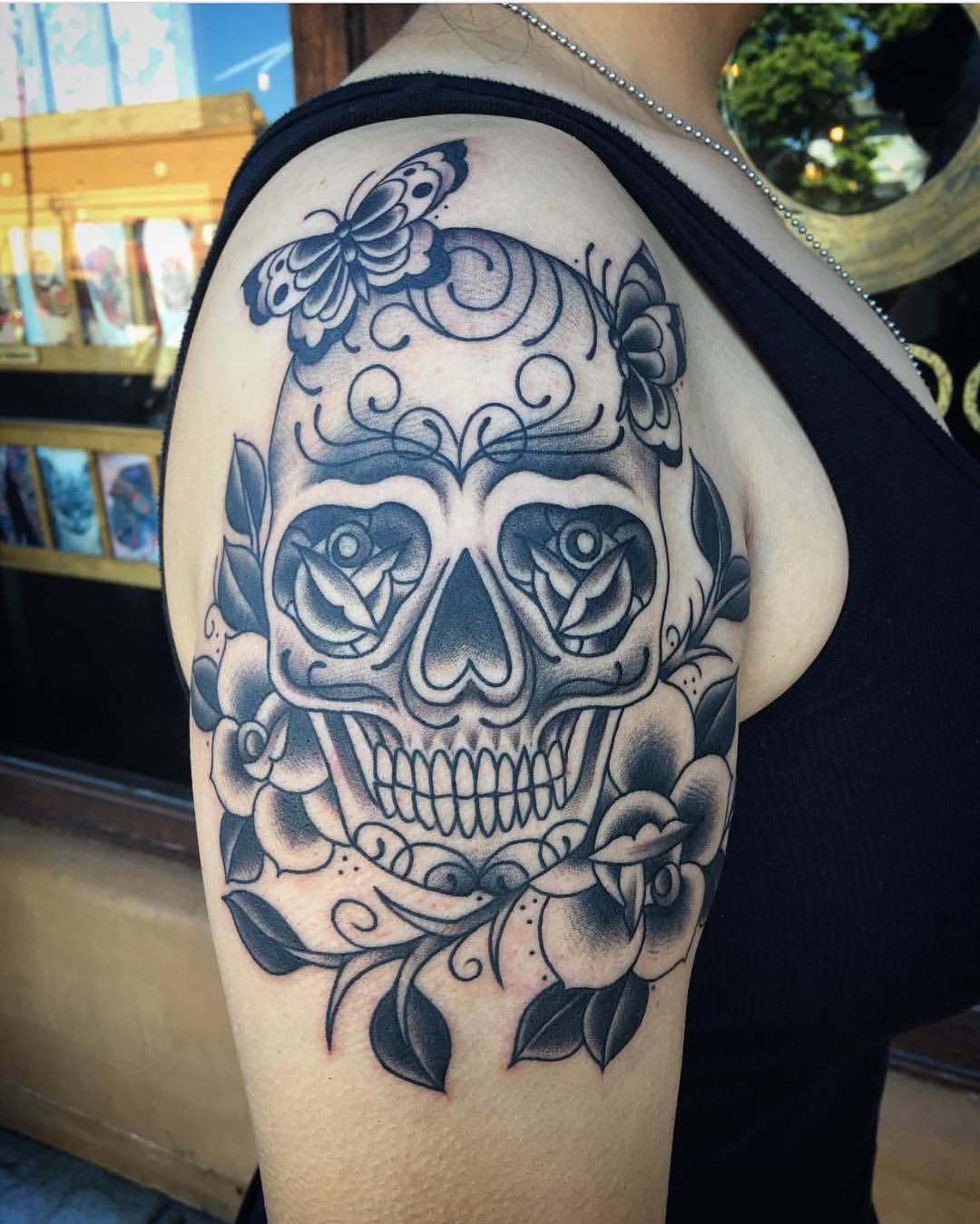 Full Circle Tattoo