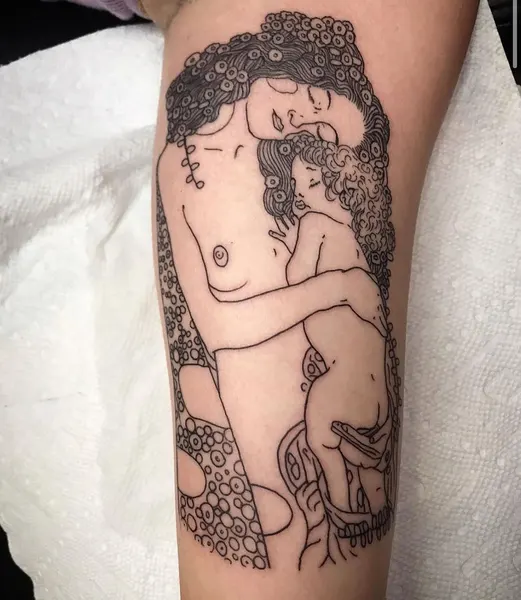 Full Circle Tattoo