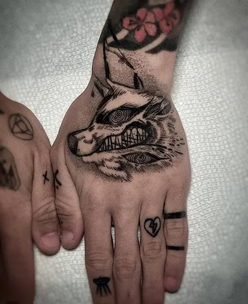 Full Circle Tattoo