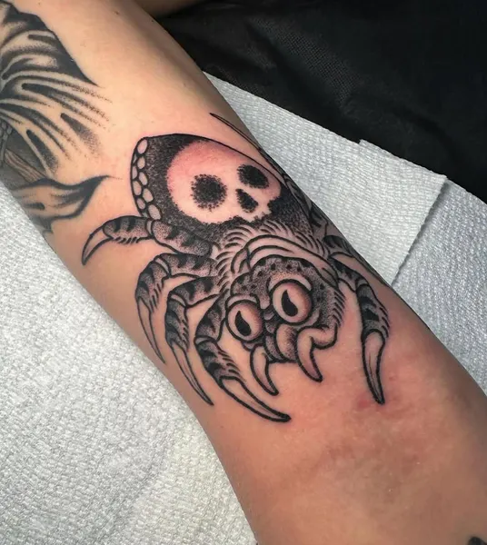 Full Circle Tattoo