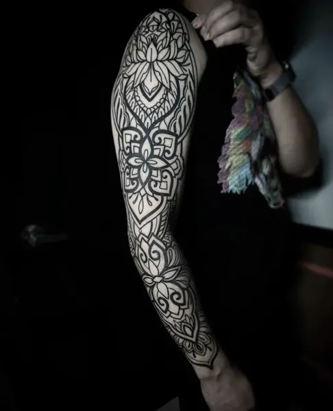 Ink and Dagger Tattoo