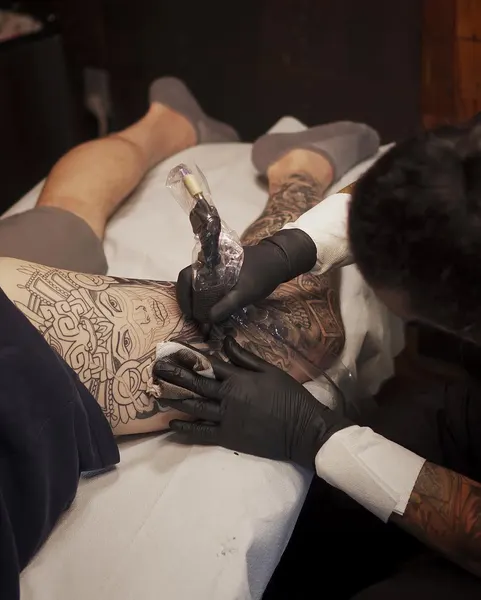 Full Circle Tattoo