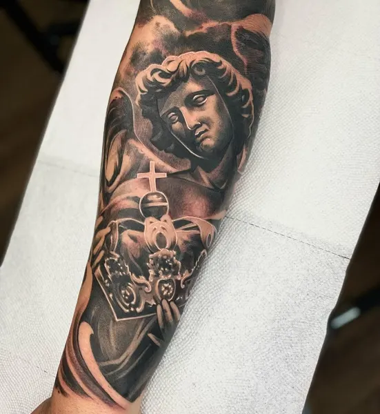 adrian_lazaro