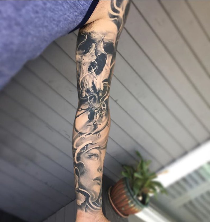 Full Circle Tattoo