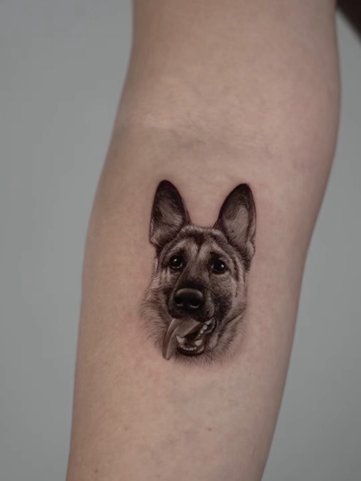 lewis.tattoo