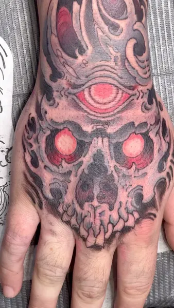 Full Circle Tattoo