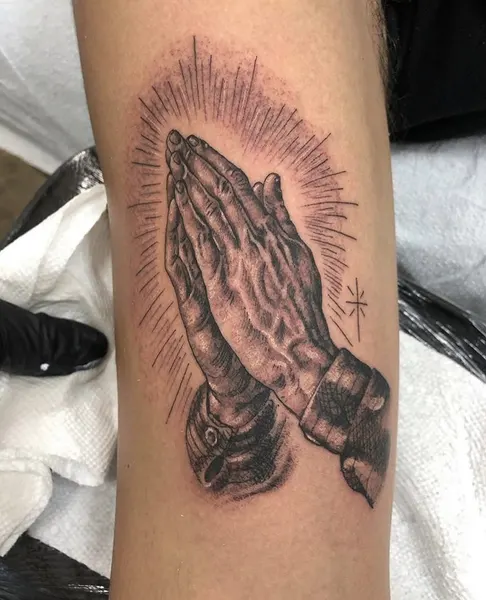 Full Circle Tattoo