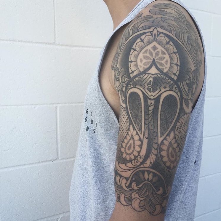 Full Circle Tattoo