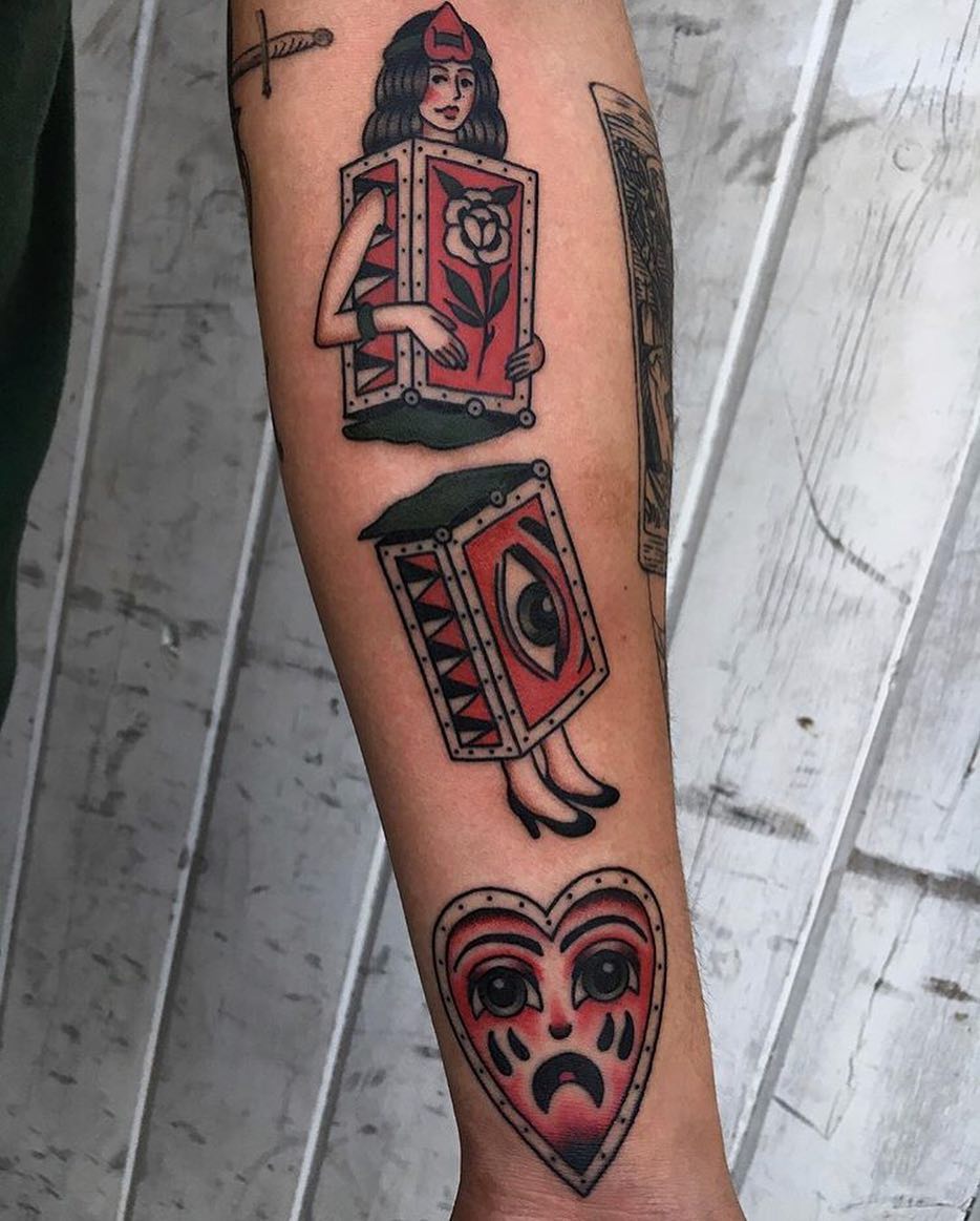 Full Circle Tattoo