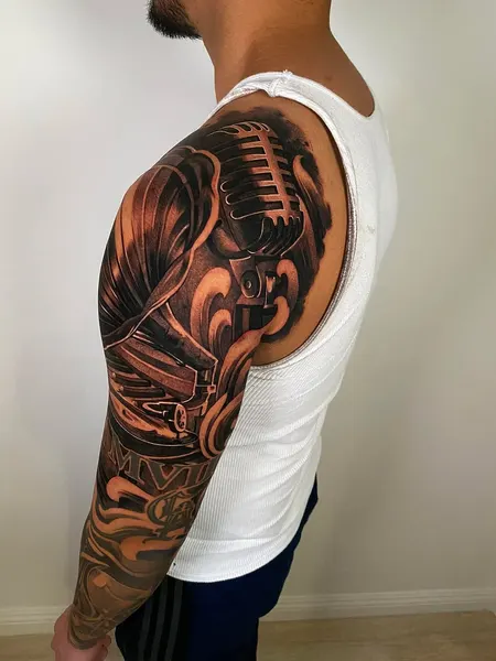 adrian_lazaro