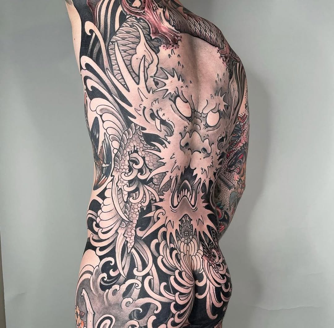 Full Circle Tattoo
