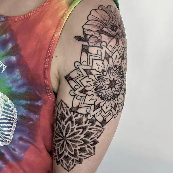 laurablacktattoo