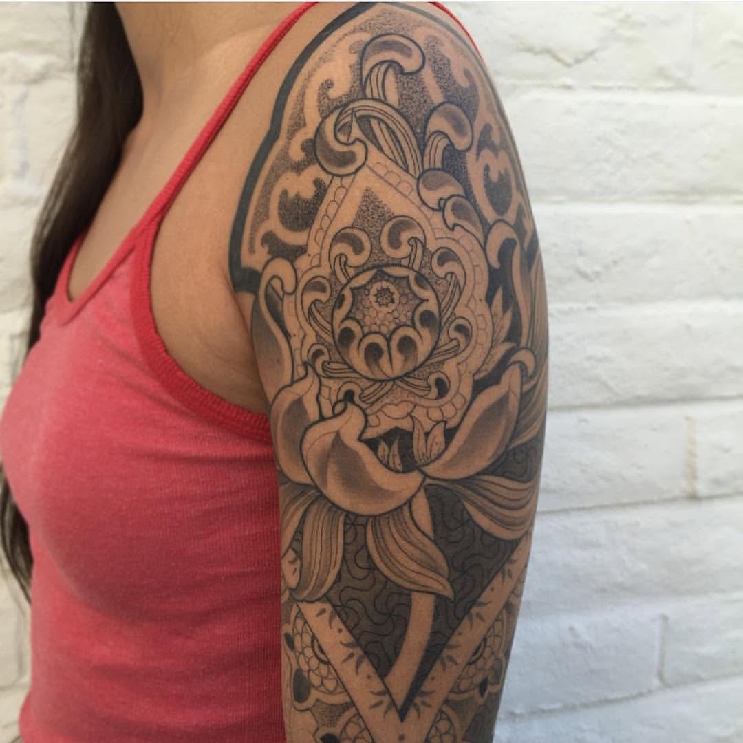 Full Circle Tattoo