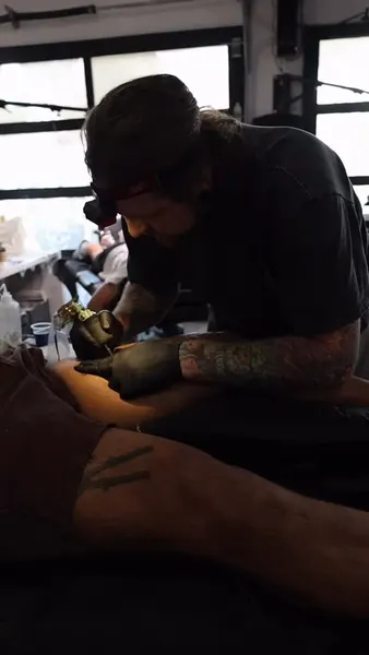 Full Circle Tattoo