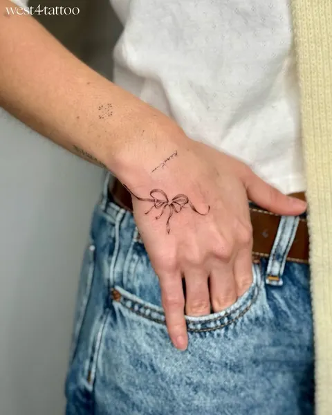 Flower, Lettering