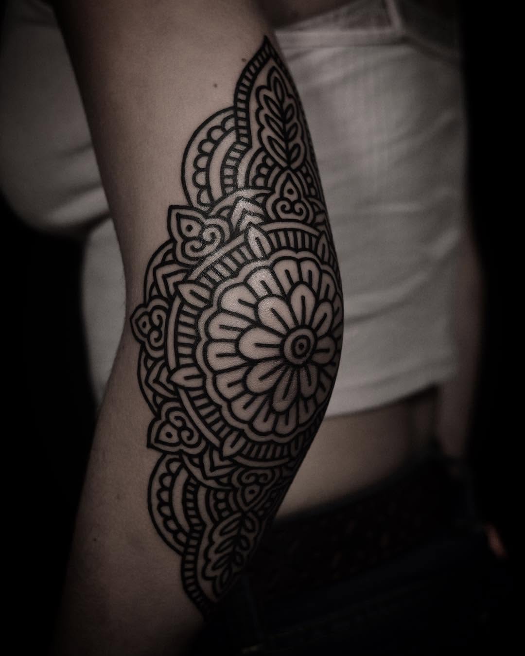 Ink and Dagger Tattoo