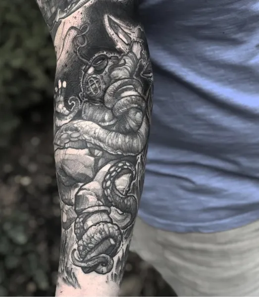 Ink and Dagger Tattoo