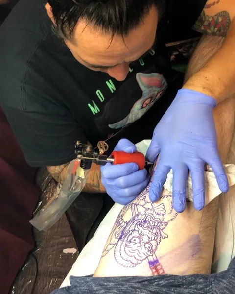 Full Circle Tattoo