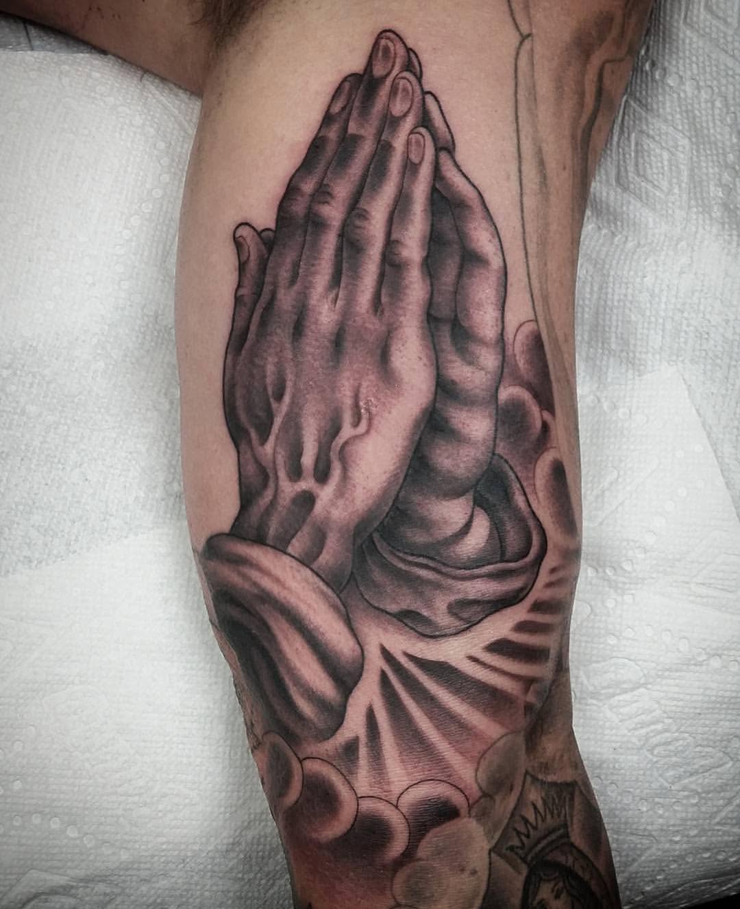 Full Circle Tattoo