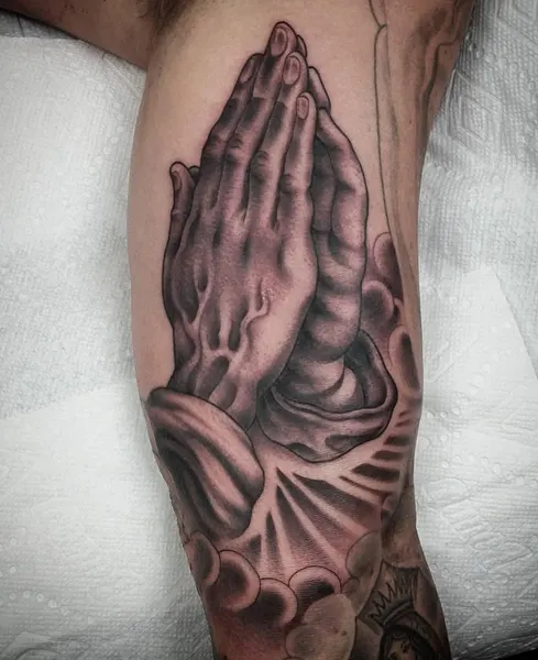 Full Circle Tattoo