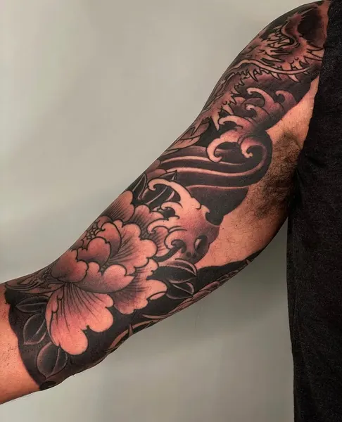 Full Circle Tattoo