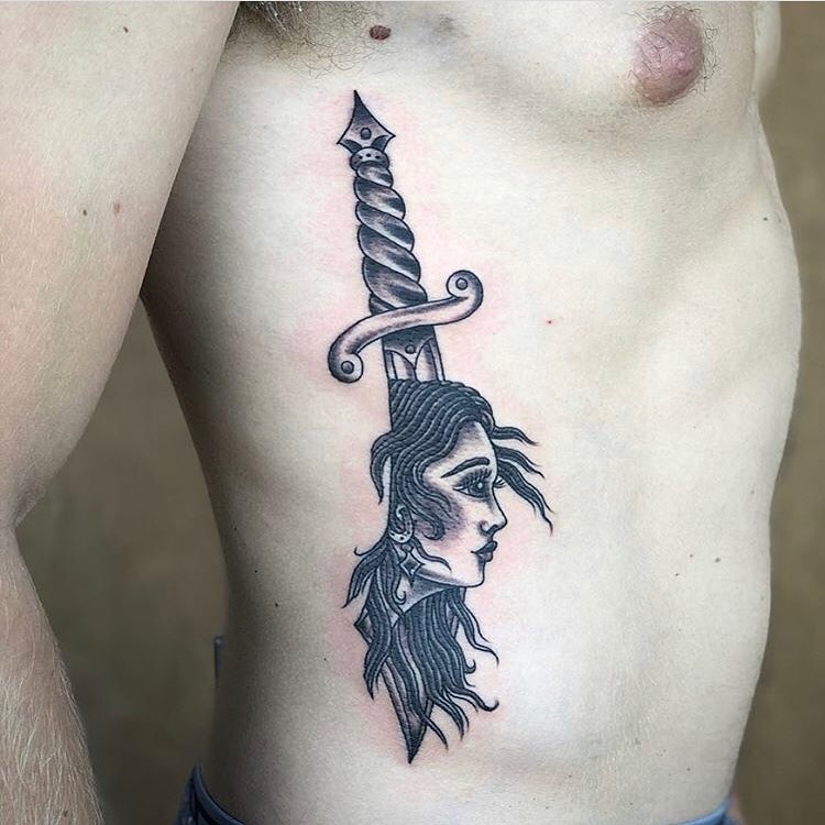 Full Circle Tattoo