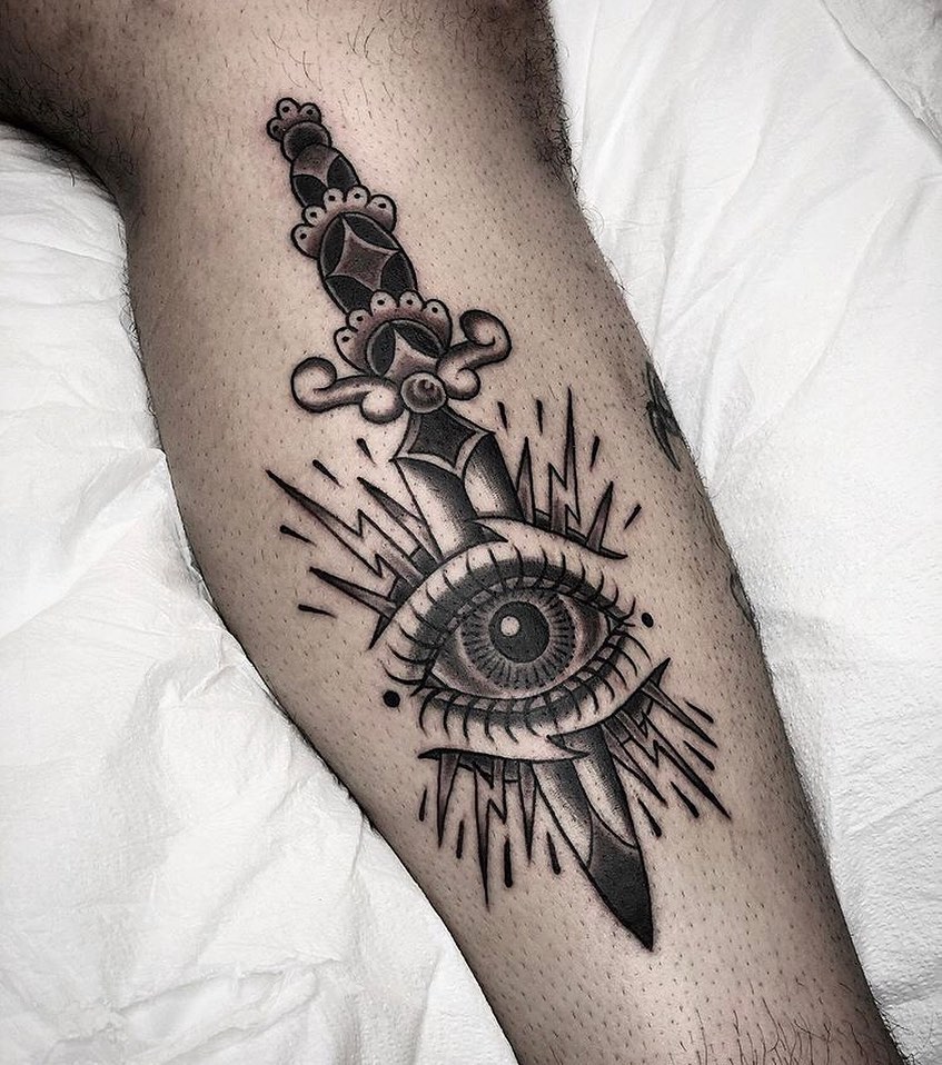 Full Circle Tattoo