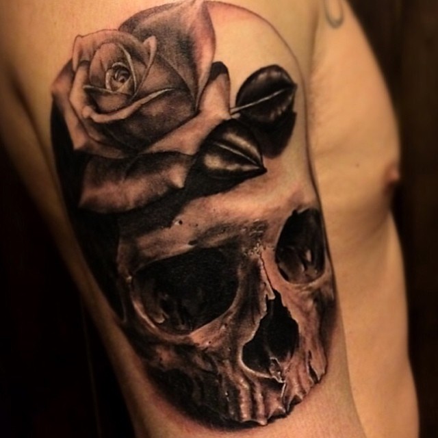 Ink and Dagger Tattoo