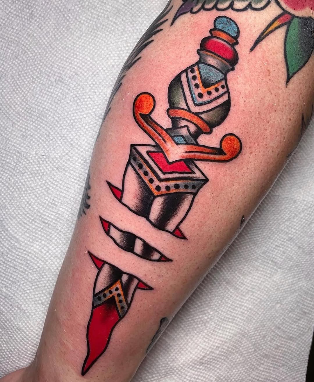 Full Circle Tattoo