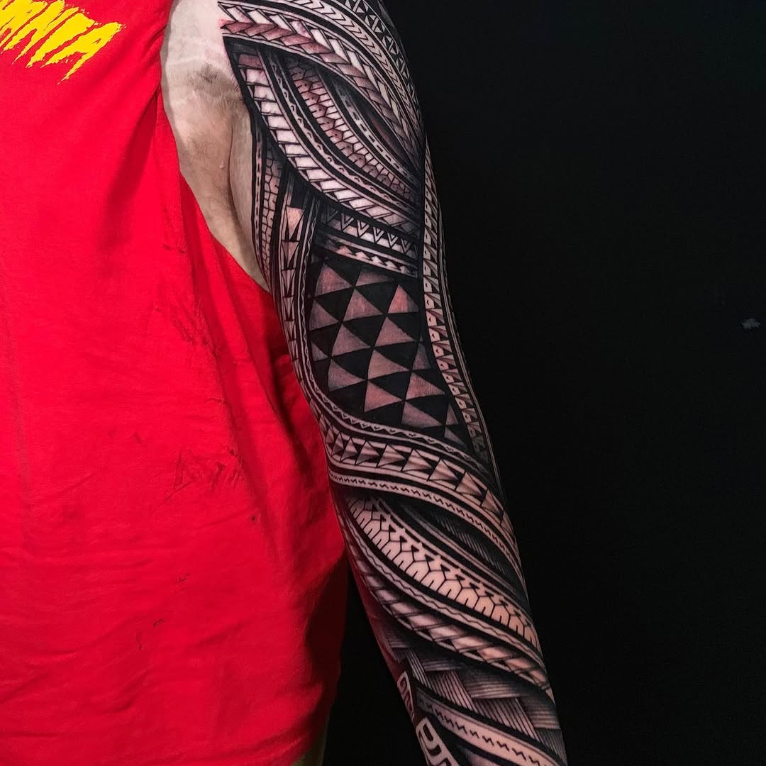 Ink and Dagger Tattoo