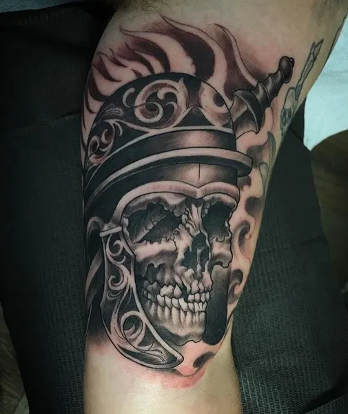 Full Circle Tattoo