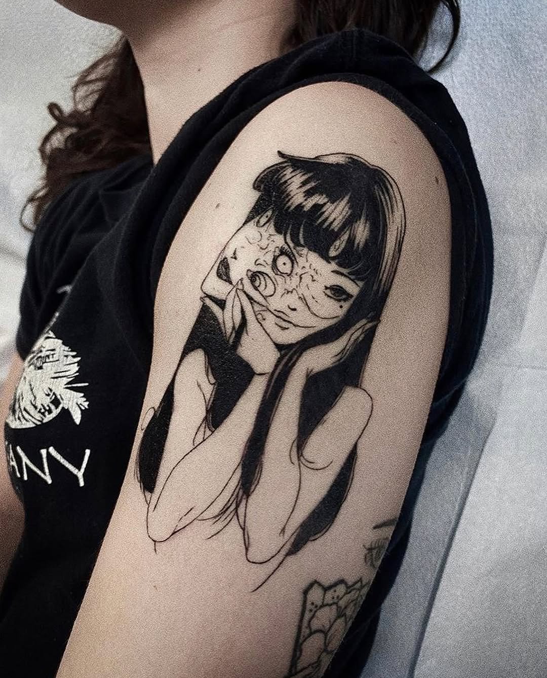 Full Circle Tattoo