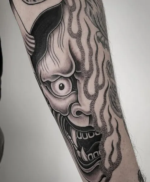 Full Circle Tattoo