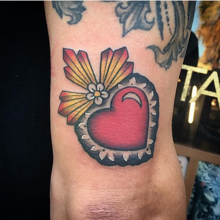 Full Circle Tattoo