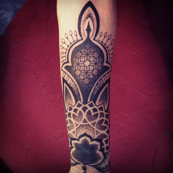 Full Circle Tattoo
