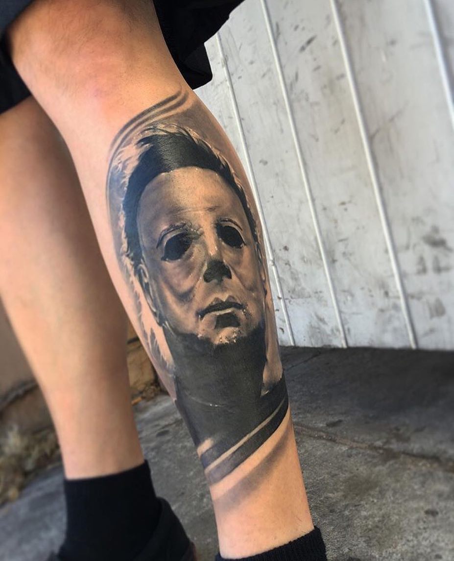 Full Circle Tattoo