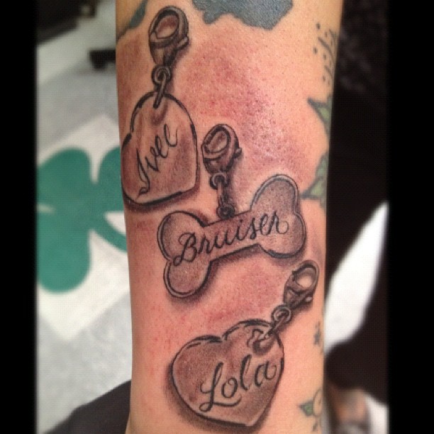 Flower, Lettering