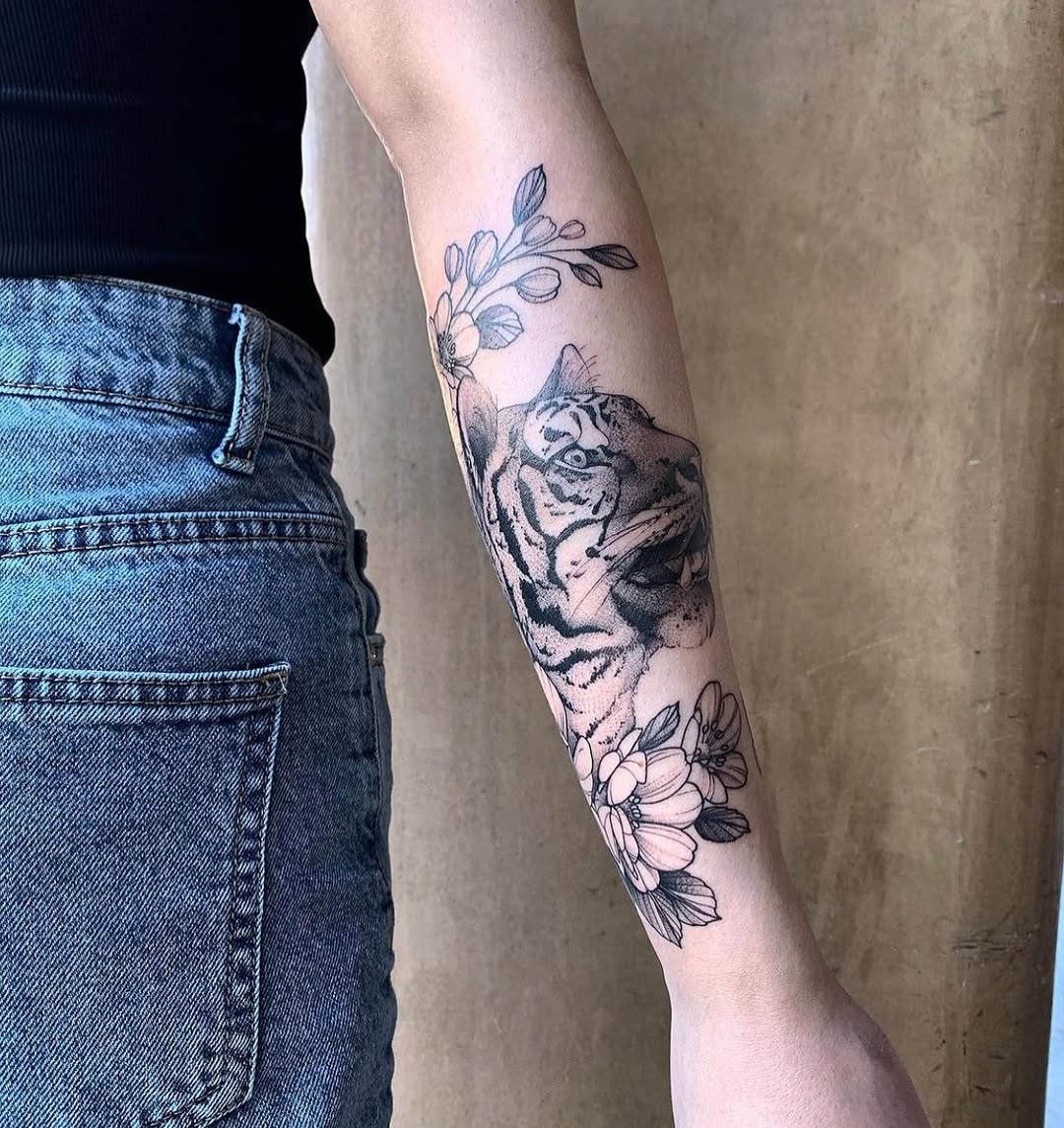 Flower, Lettering