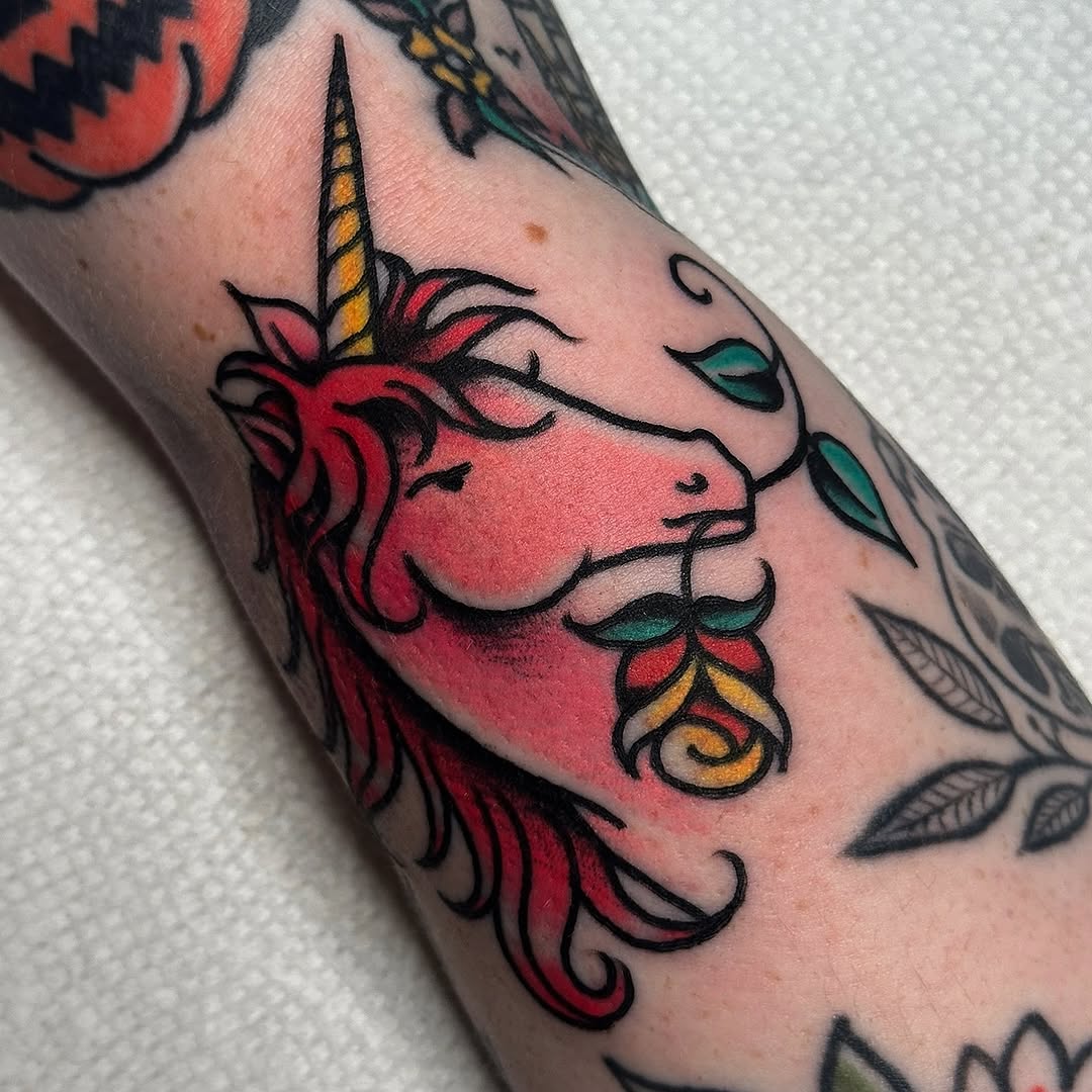 lindseebeetattoo