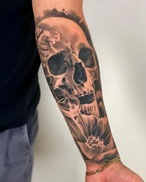 adrian_lazaro