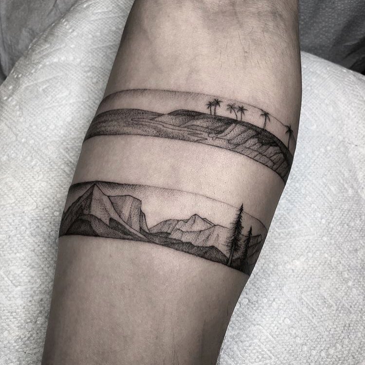 Full Circle Tattoo