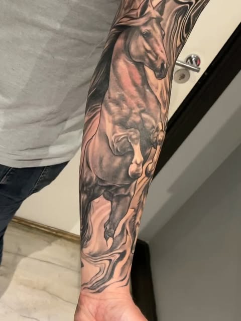 kerekisilviatattoo